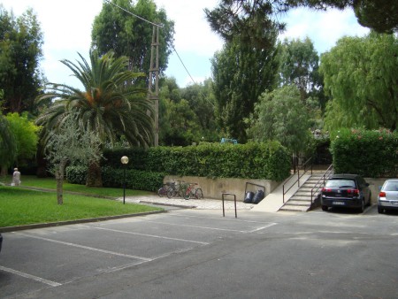 Parte del parcheggio e area biciclette